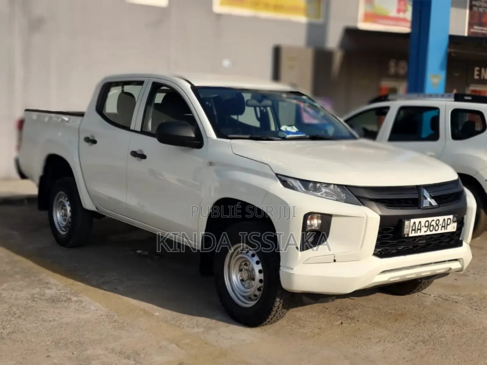 Mitsubishi L200 2023 Blanc cassé