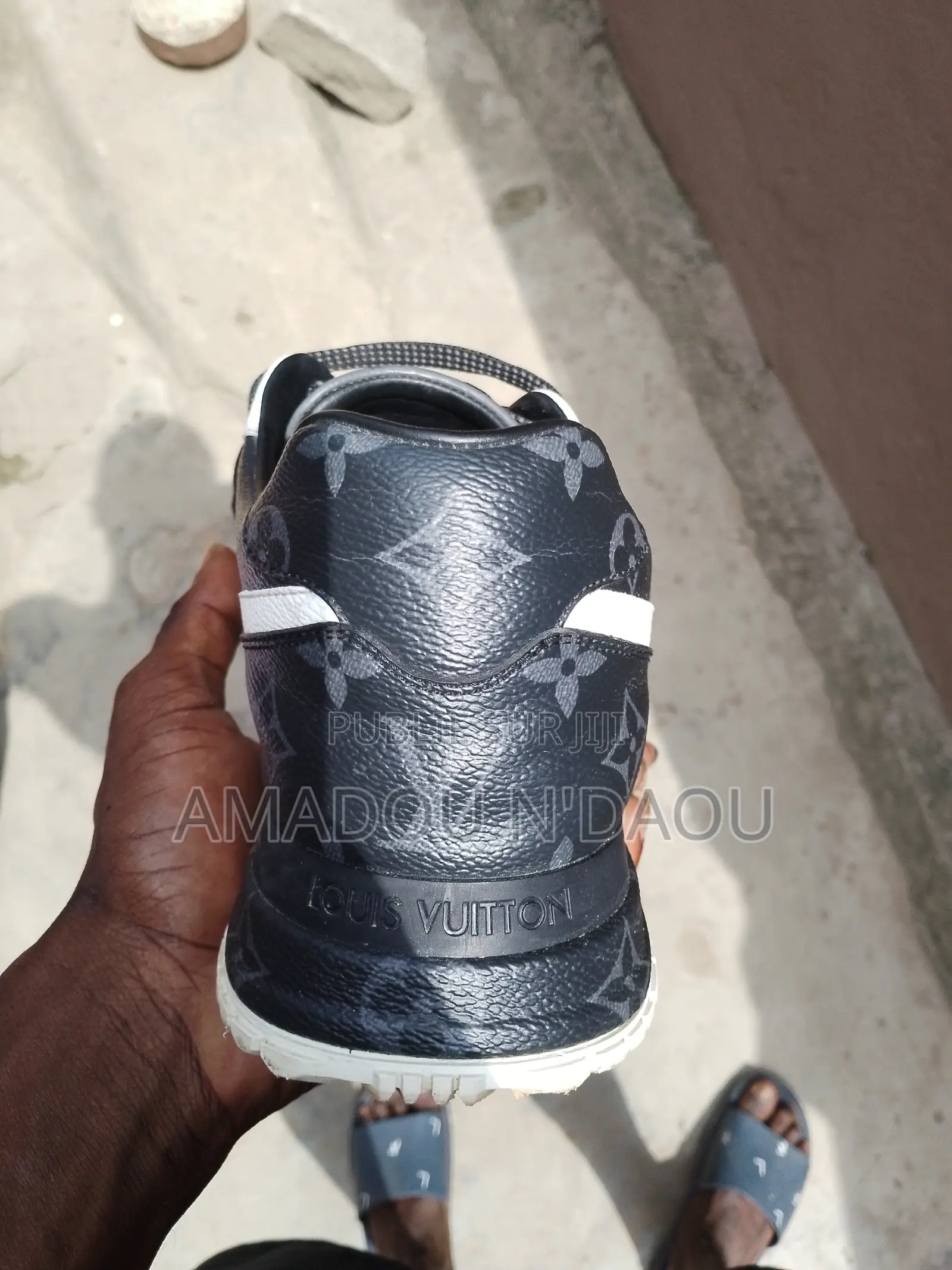 Chaussures Louis Vuitton Run Away Cuire d'Origine