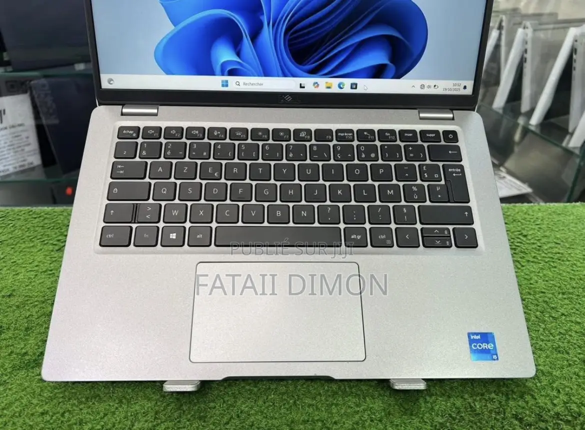 New Ordinateur Portable Dell Latitude 5520 16GB Intel Core I5 SSD 512GB