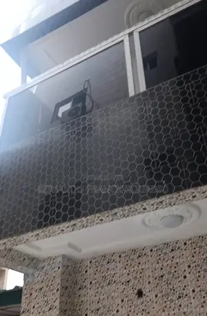 2chbre Appartement dans Agpid, Cocody à Louer