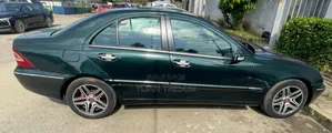 Mercedes-Benz C200 2004 Ivoire