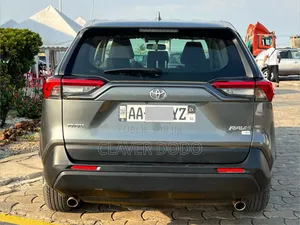 Toyota RAV4 2022 Gris