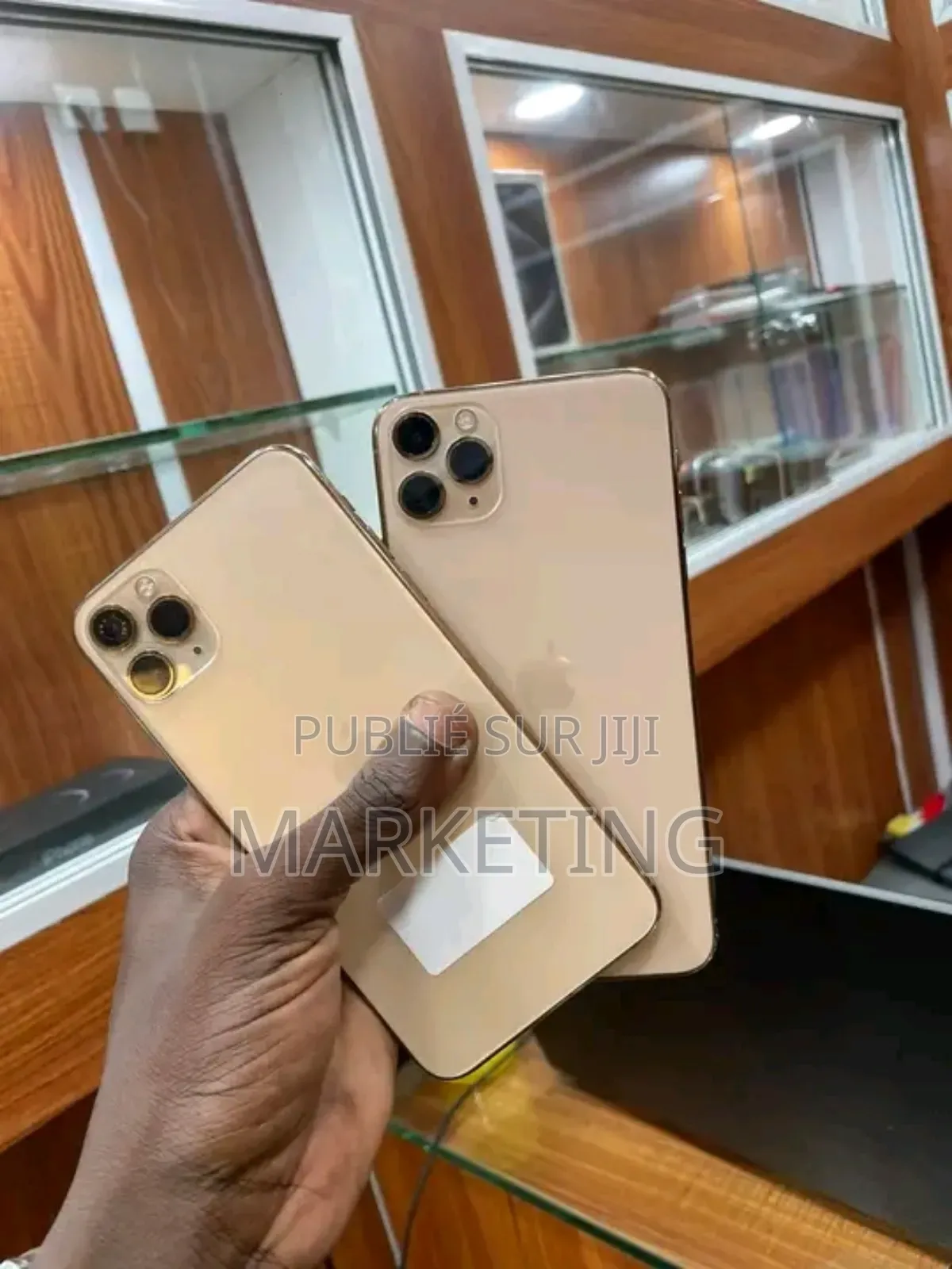 New Apple iPhone 11 Pro Max 64 GB Doré