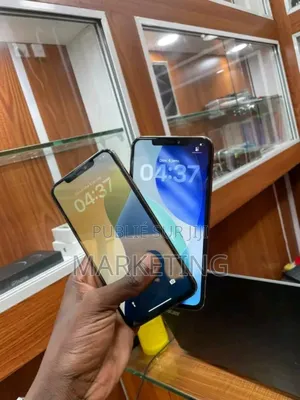 New Apple iPhone 11 Pro Max 64 GB Doré