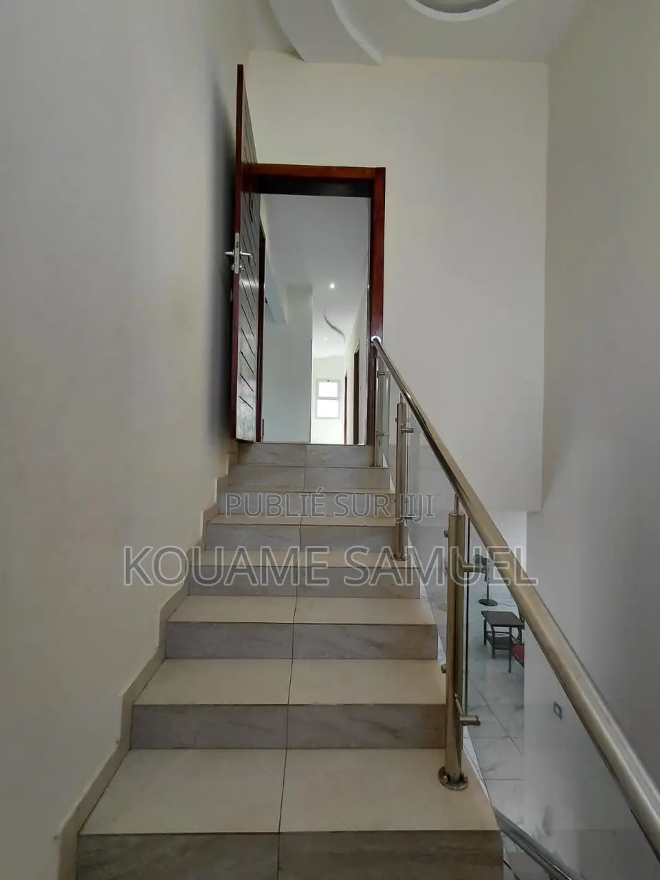 4chbre Duplex dans Grand-Bassam à Louer