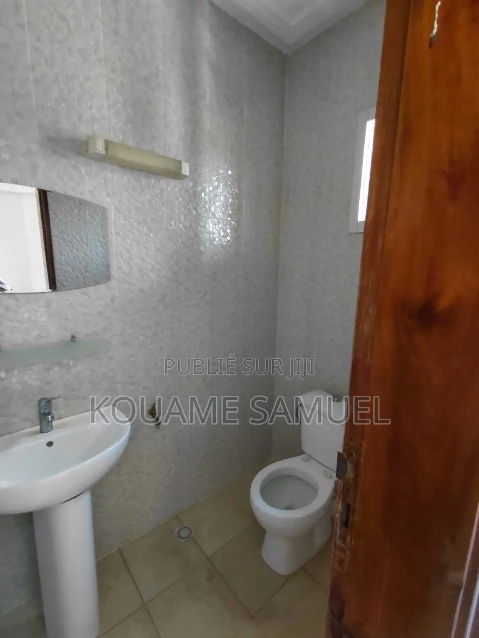 4chbre Duplex dans Grand-Bassam à Louer