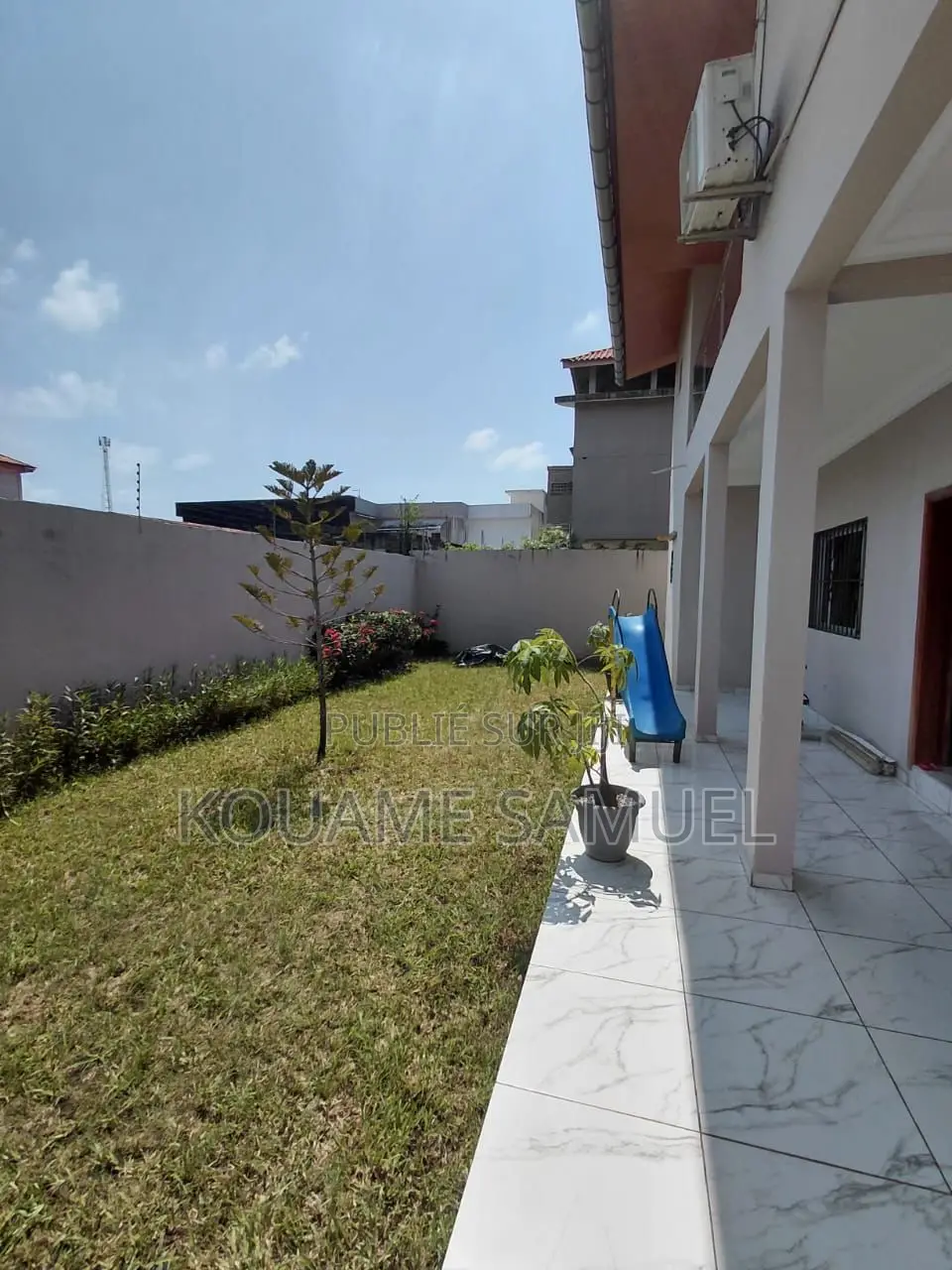 4chbre Duplex dans Grand-Bassam à Louer