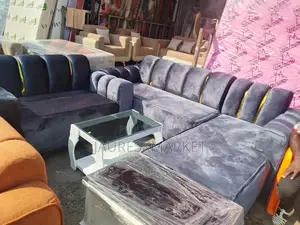 Lit Et Fauteuil