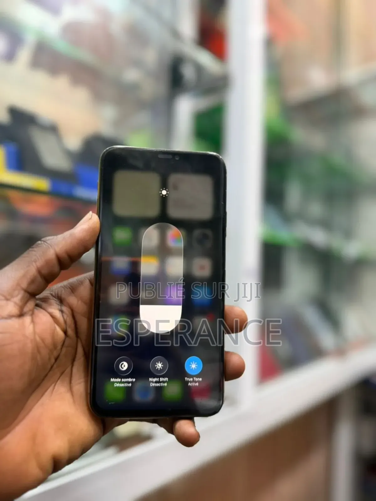 Apple iPhone 11 Pro Max 64 GB Doré