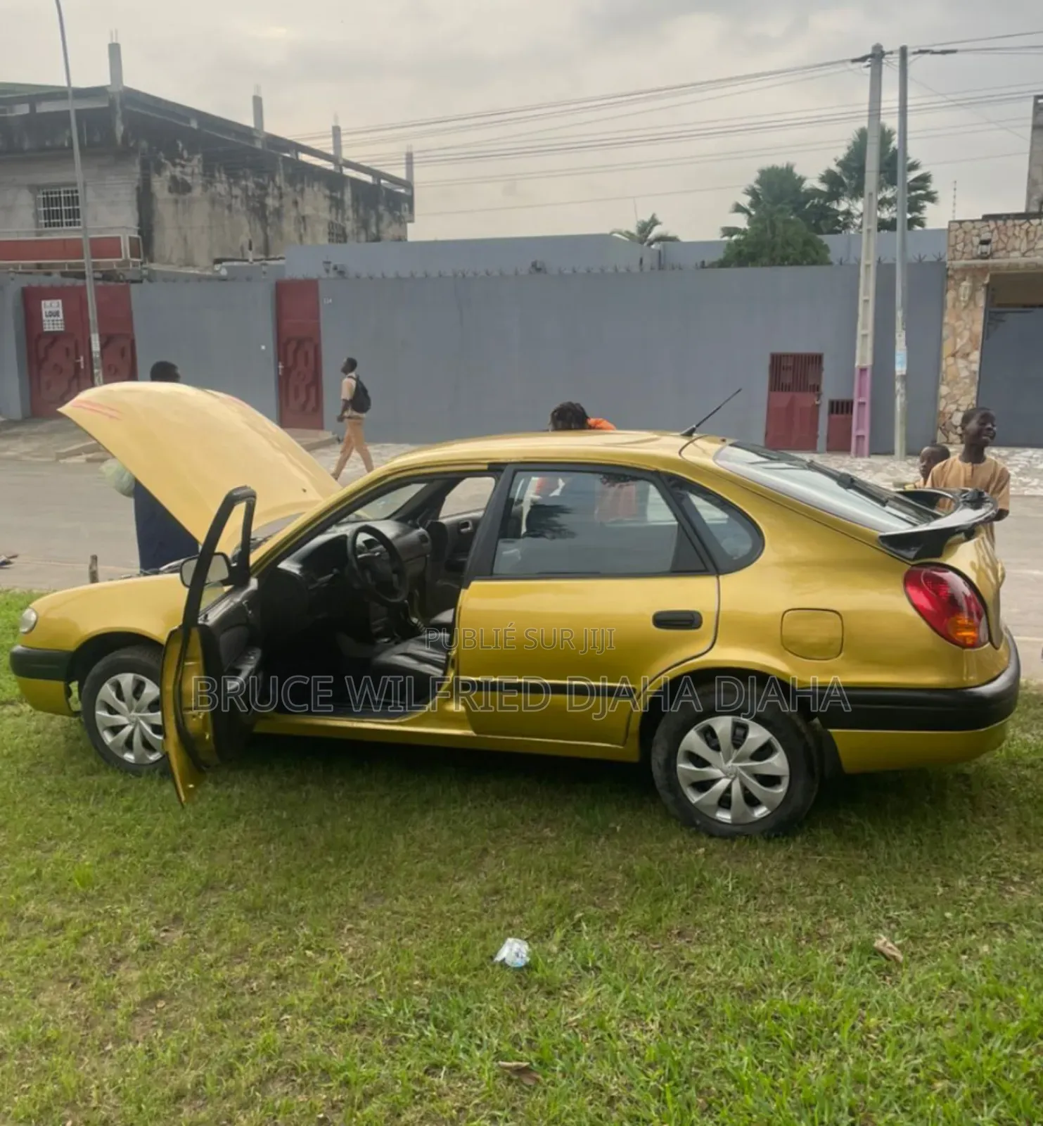 Toyota Corolla 2005 Doré