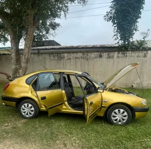 Toyota Corolla 2005 Doré