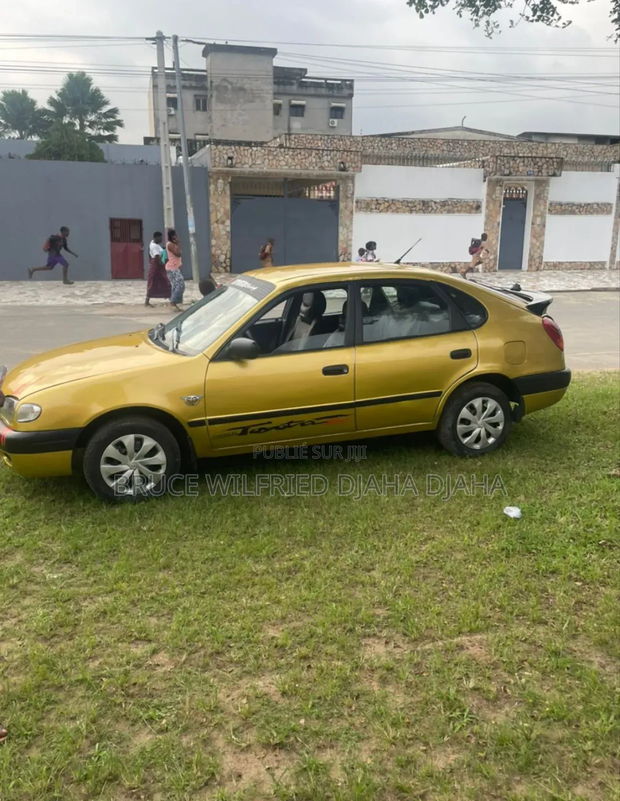 Toyota Corolla 2005 Doré
