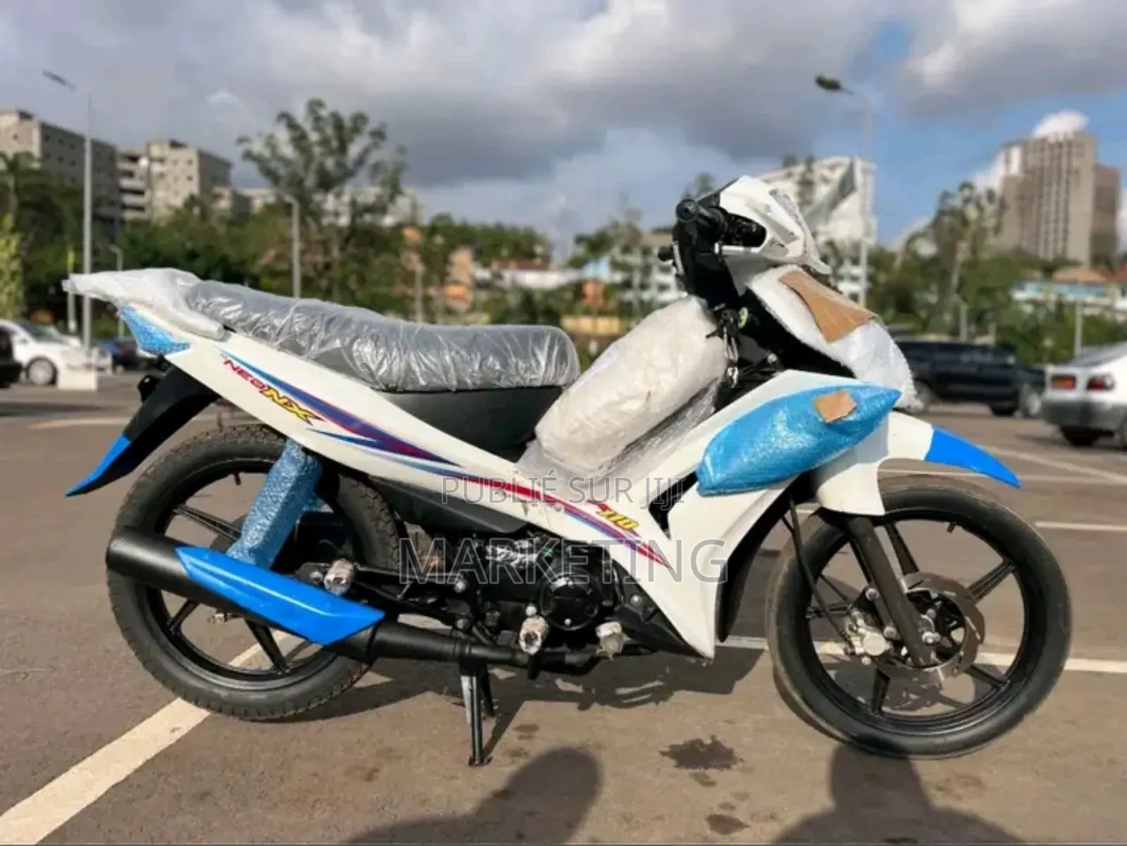 New TVS HLX 125 2024 Black