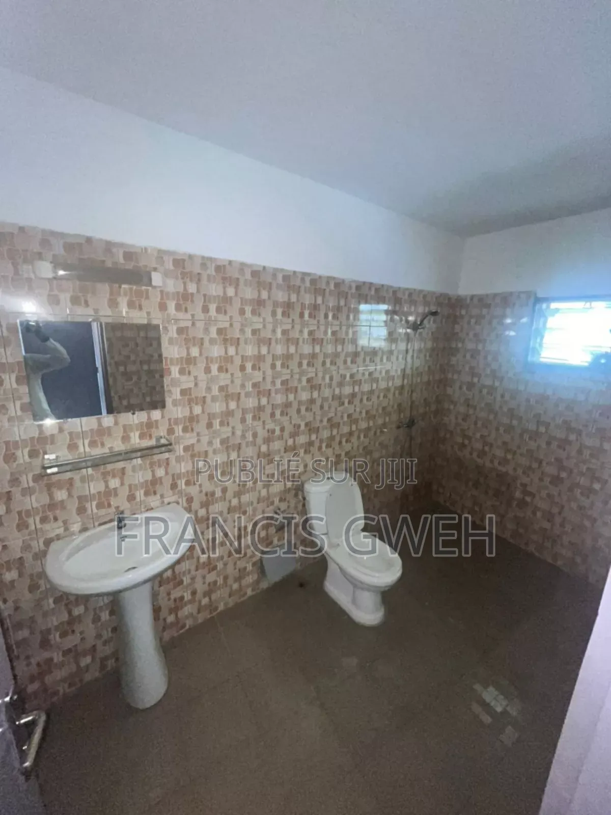 2chbre Appartement dans Francis Gweh, Cocody à Louer