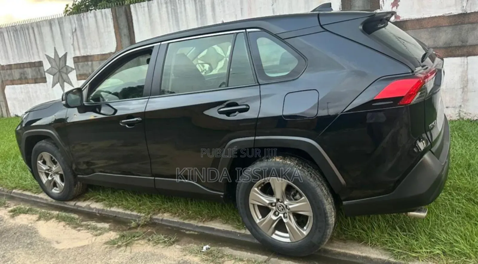 Toyota RAV4 2021 Black