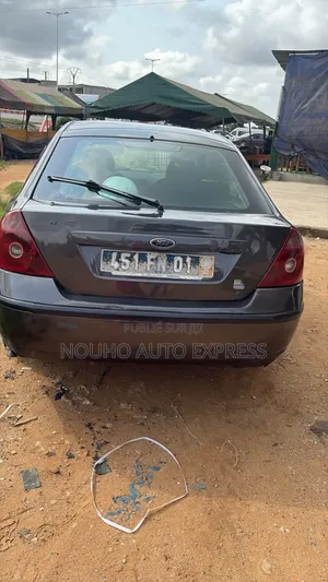 Ford Mondeo 2002 Gris