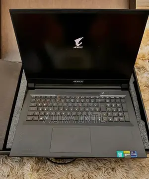 Nouveau Gigabyte AORUS 17X 64GB Intel Core i9 SSD 2T