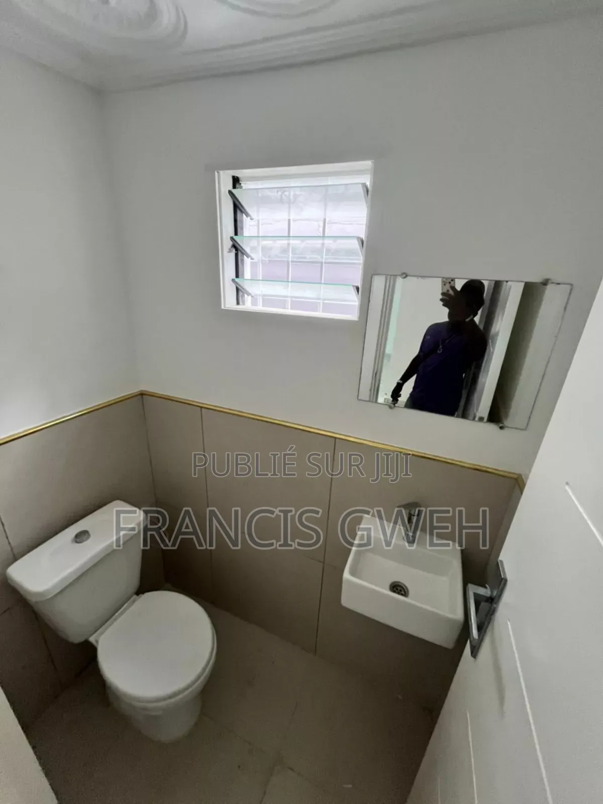 5chbre Villa dans Francis Gweh, Cocody à Louer