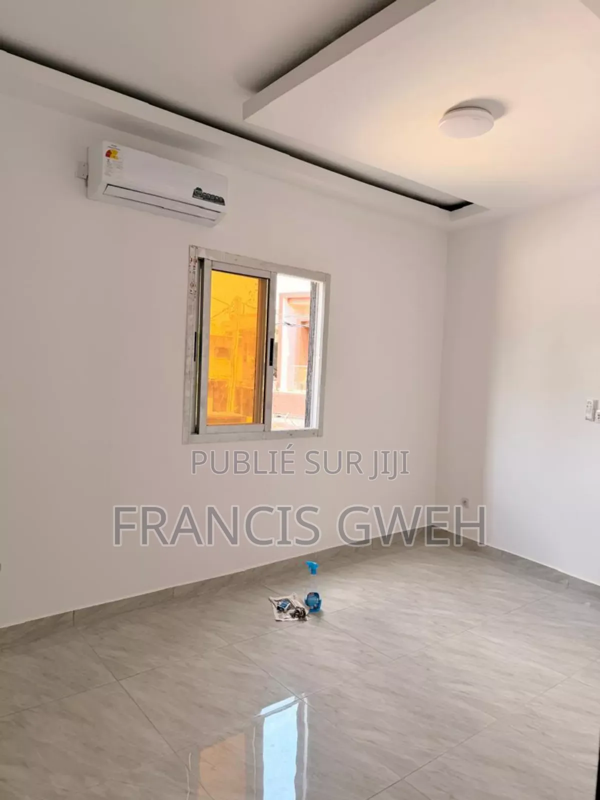 2chbre Appartement dans Francis Gweh, Cocody à Louer