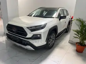 Toyota RAV4 2025 Blanc