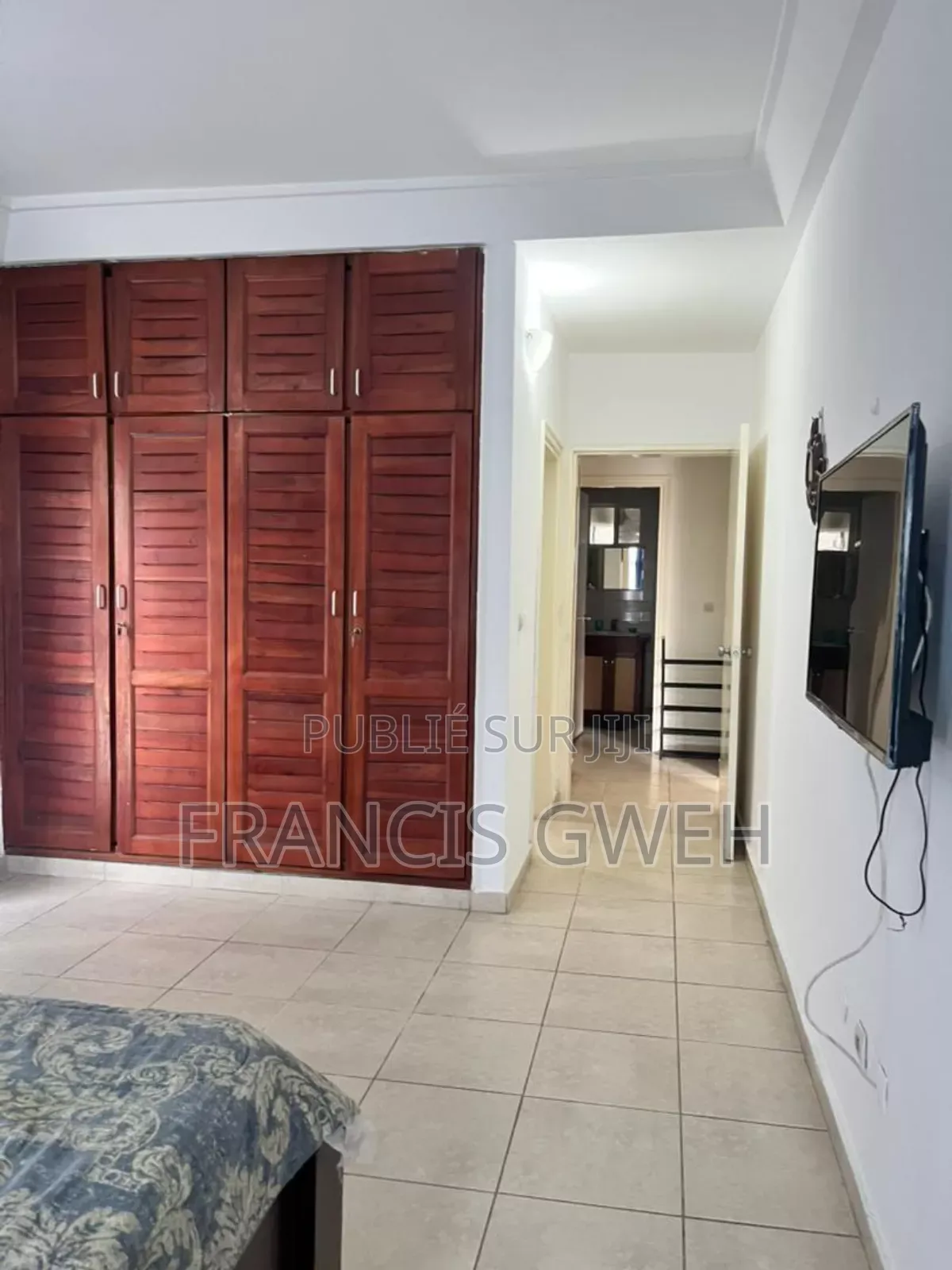 Furnished 2chbre Appartement dans Francis Gweh, Cocody à Louer