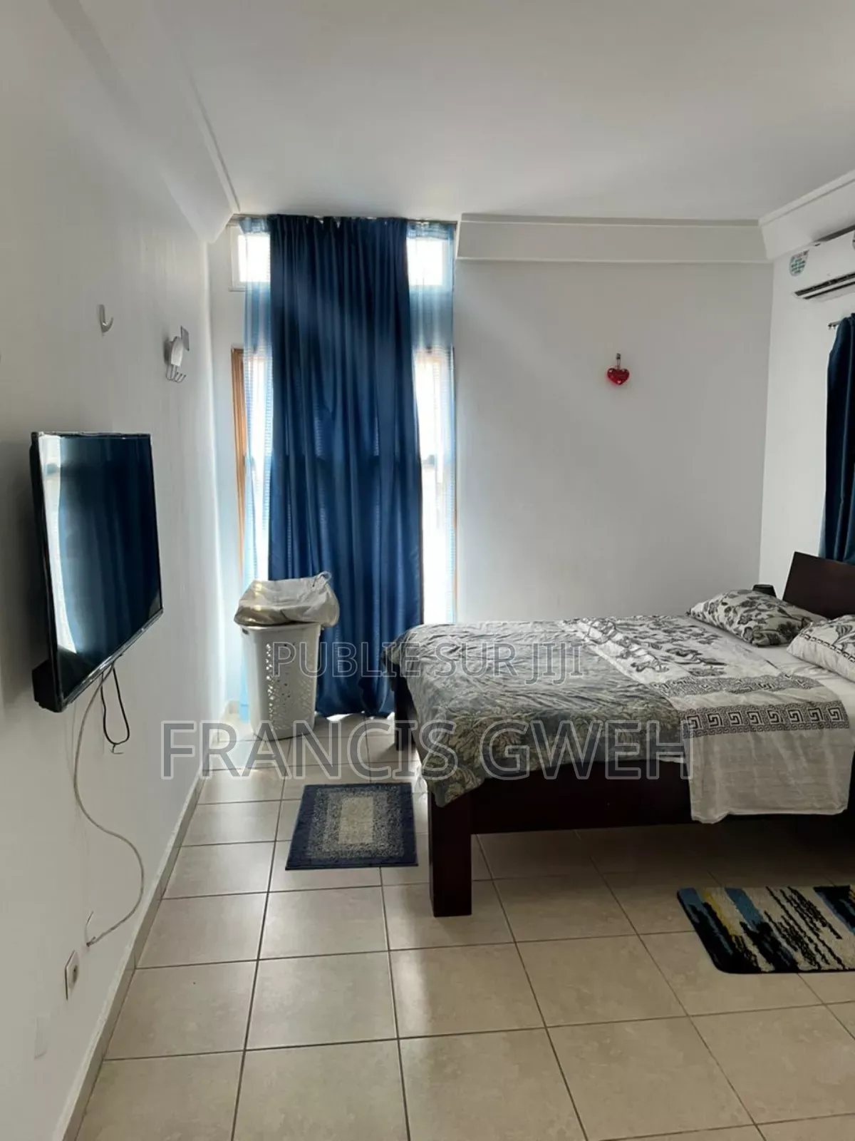 Furnished 2chbre Appartement dans Francis Gweh, Cocody à Louer