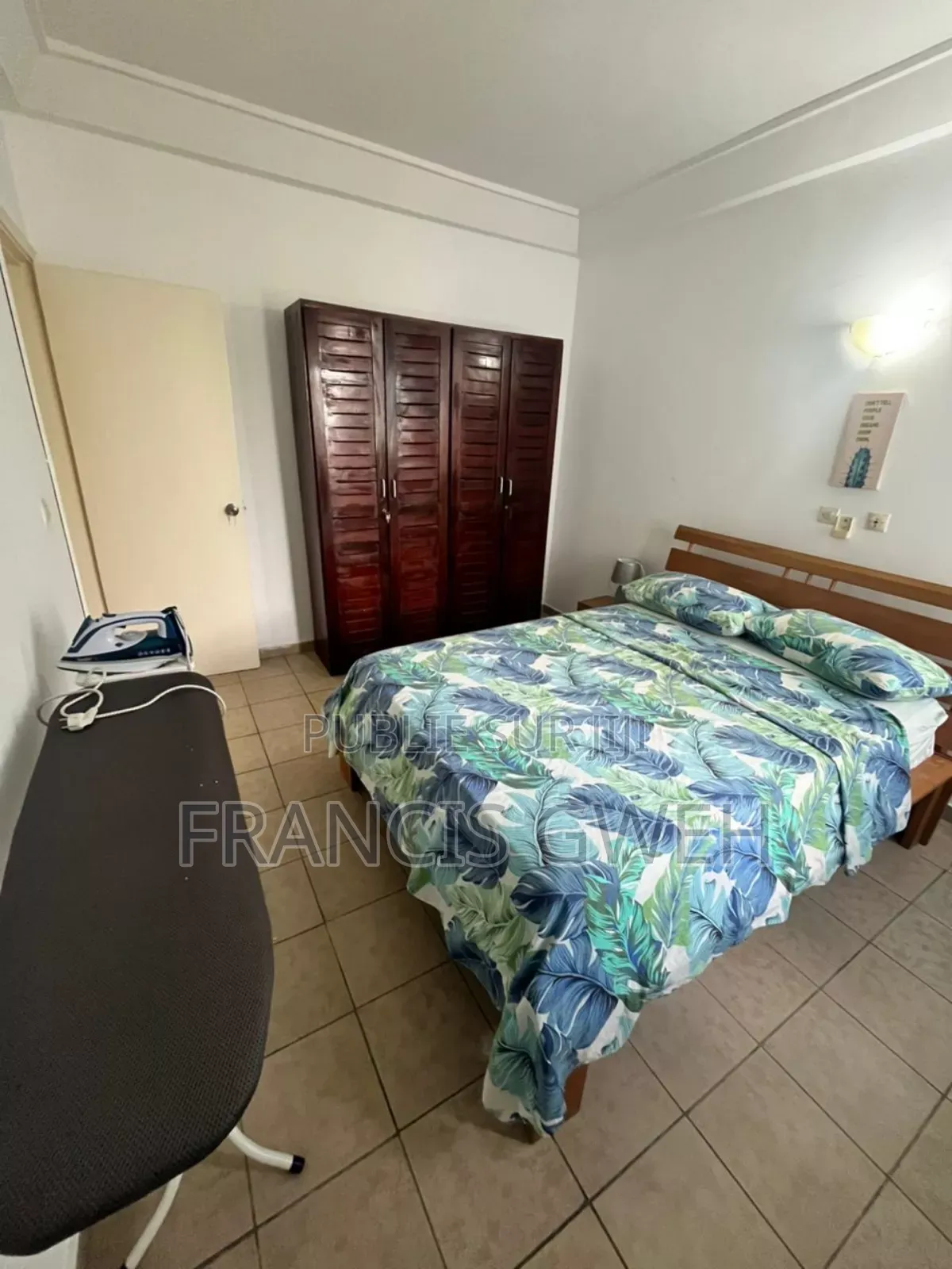 Furnished 2chbre Appartement dans Francis Gweh, Cocody à Louer