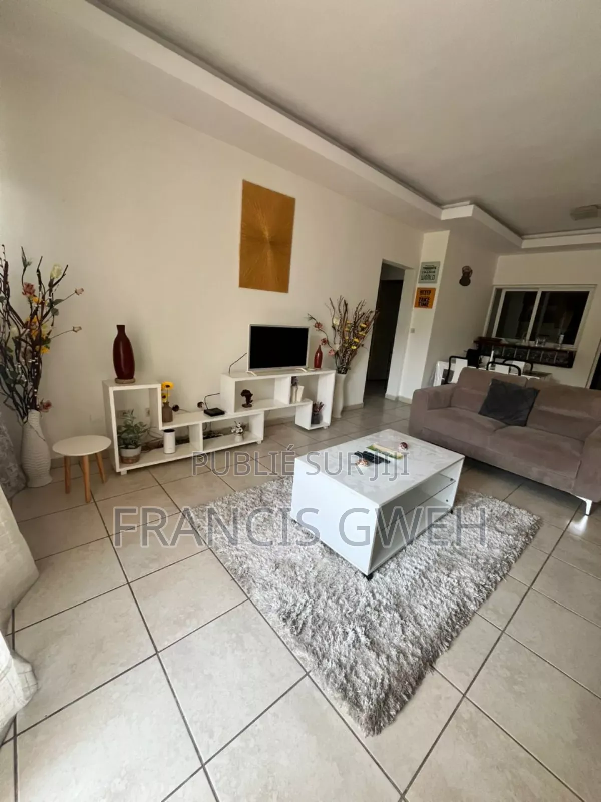 Furnished 2chbre Appartement dans Francis Gweh, Cocody à Louer