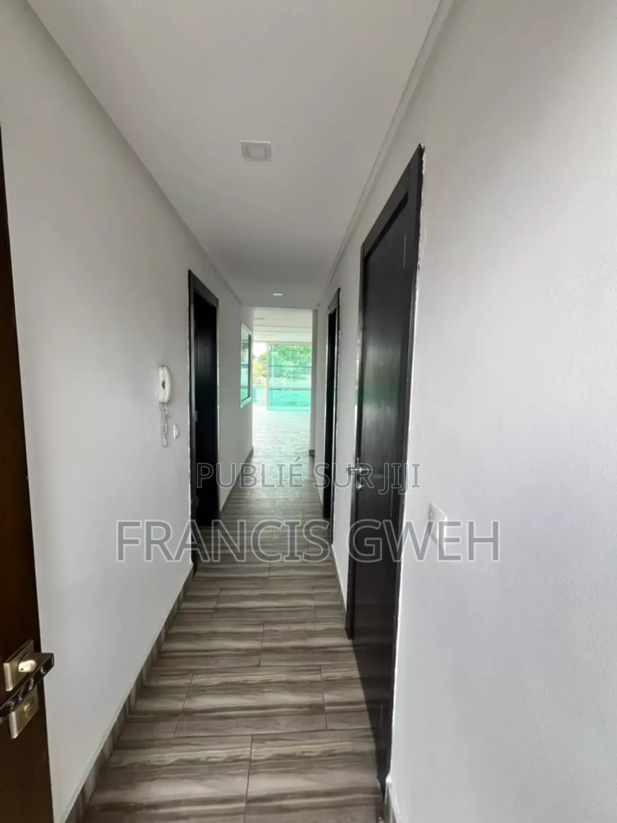 2chbre Appartement dans Francis Gweh, Cocody à Louer