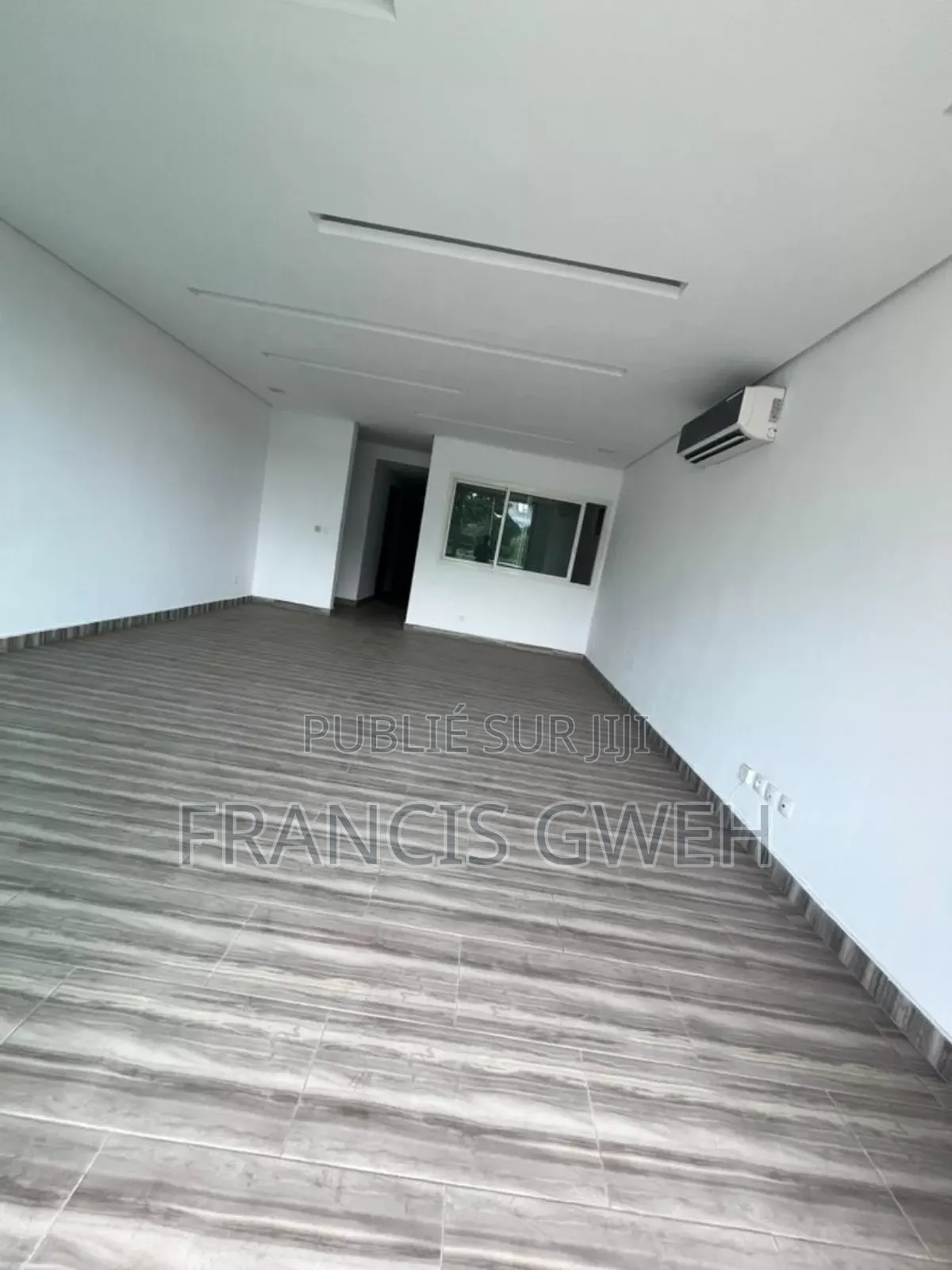 2chbre Appartement dans Francis Gweh, Cocody à Louer