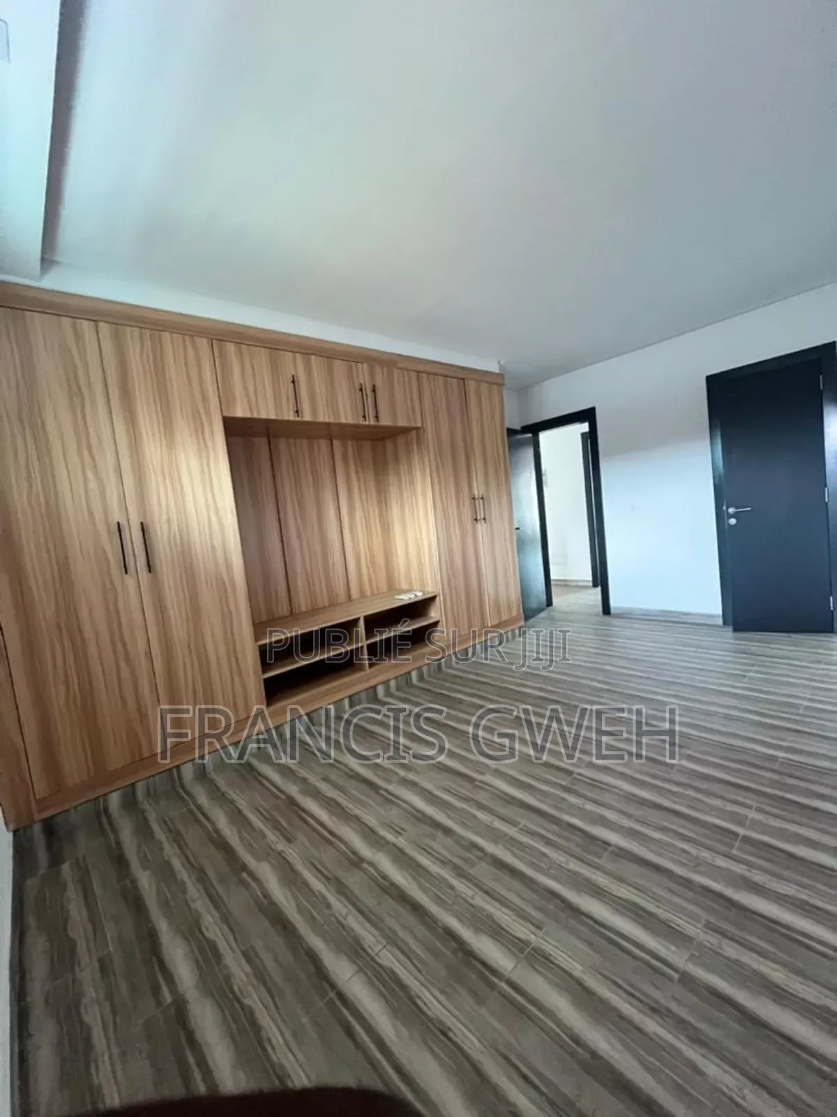 2chbre Appartement dans Francis Gweh, Cocody à Louer