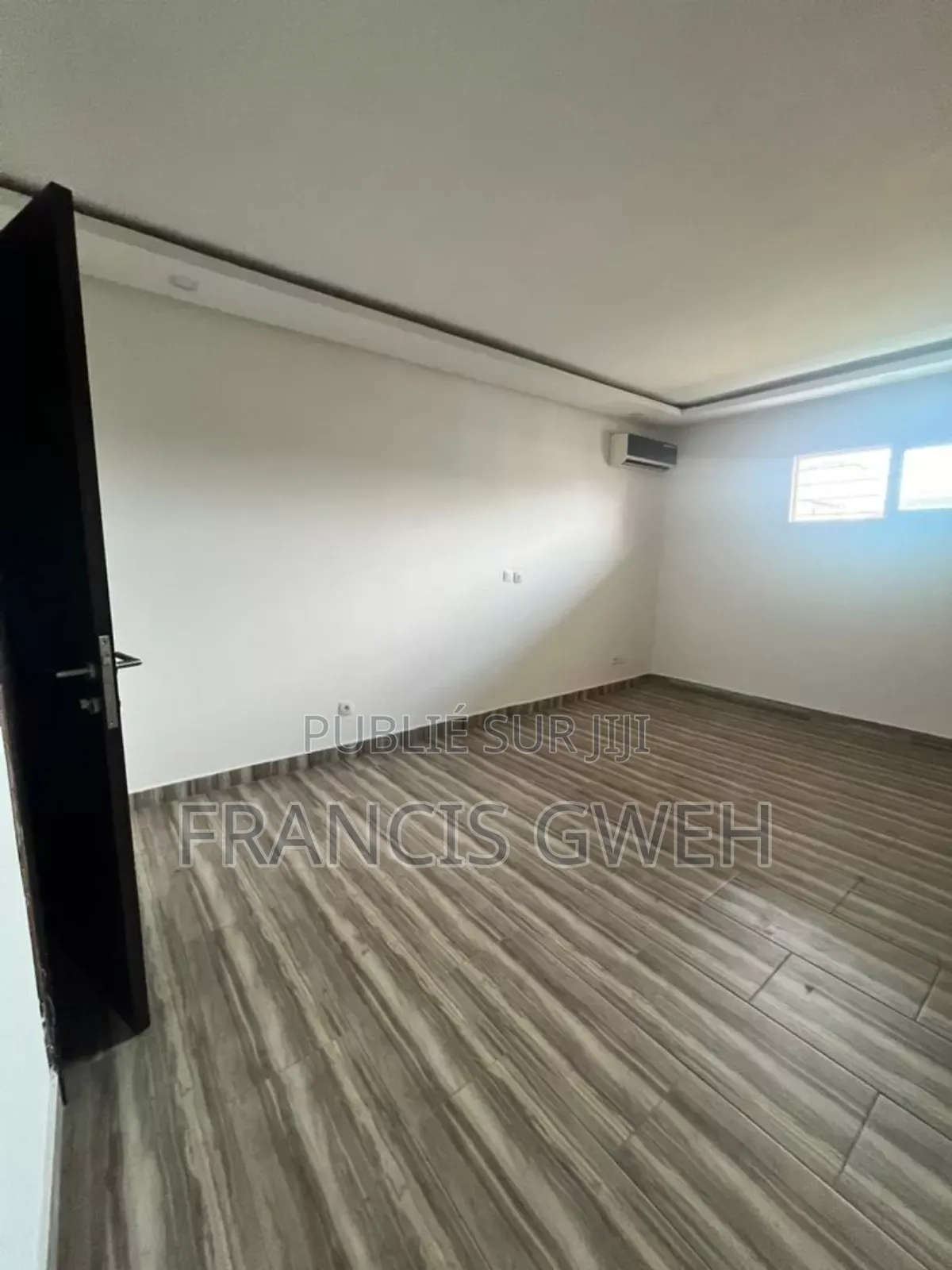 2chbre Appartement dans Francis Gweh, Cocody à Louer