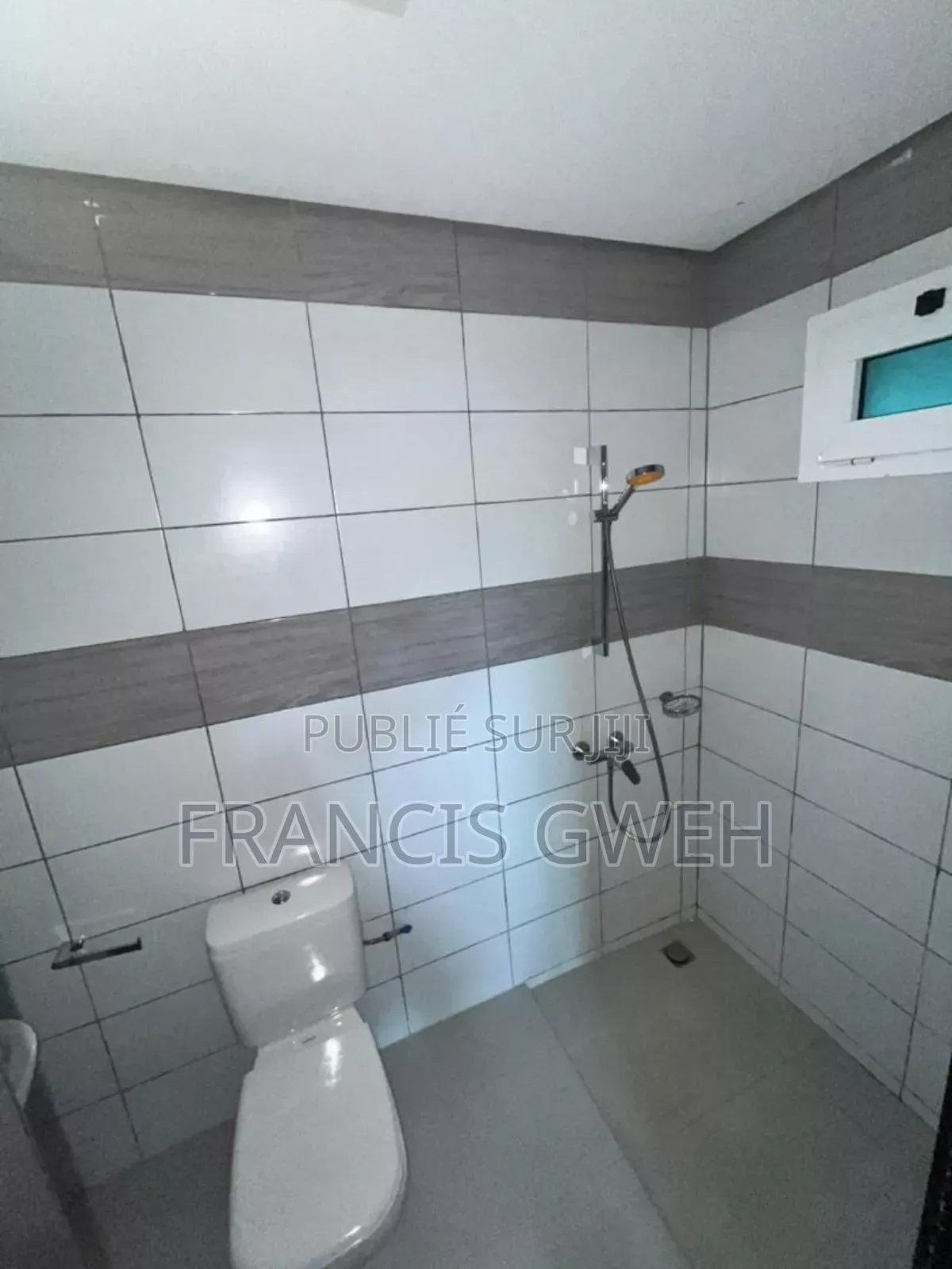 2chbre Appartement dans Francis Gweh, Cocody à Louer