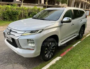 Mitsubishi Pajero 2023 Blanc
