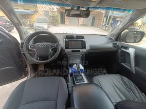 Toyota Land Cruiser Prado 4.0 2021 Gris