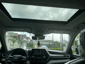 Toyota Highlander Limited 2021 Blue