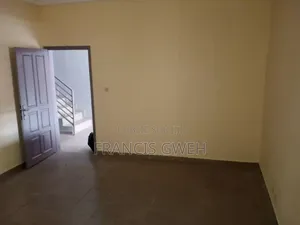 2chbre Duplex dans Francis Gweh, Cocody à Louer