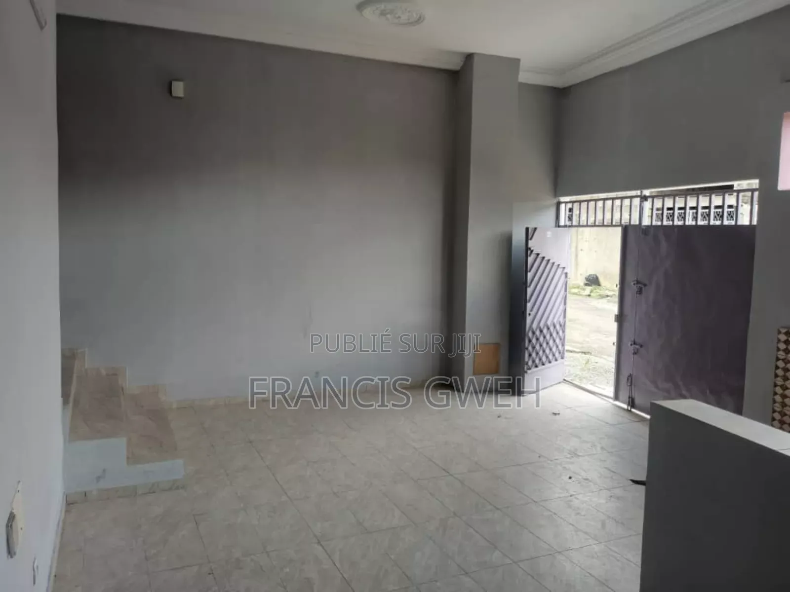 2chbre Duplex dans Francis Gweh, Cocody à Louer