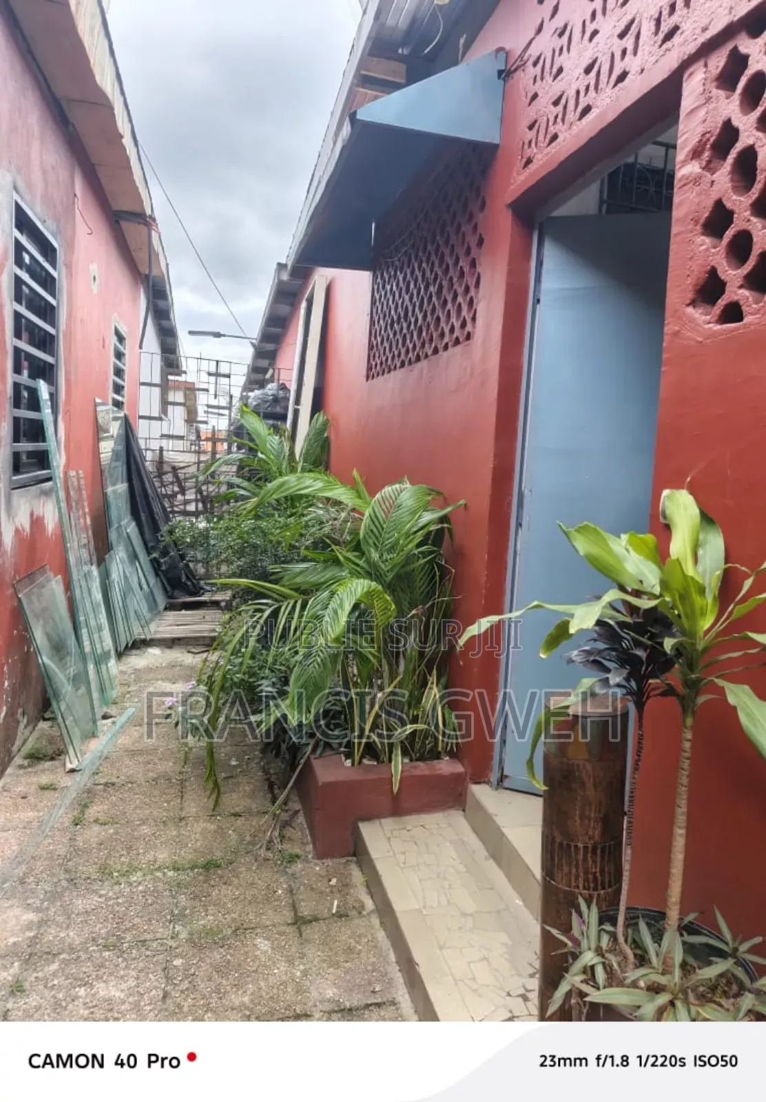 3chbre Villa dans Francis Gweh, Cocody à Louer