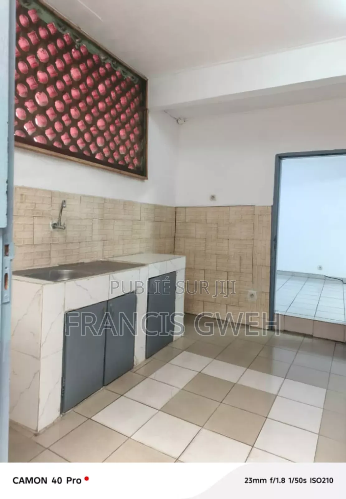 3chbre Villa dans Francis Gweh, Cocody à Louer