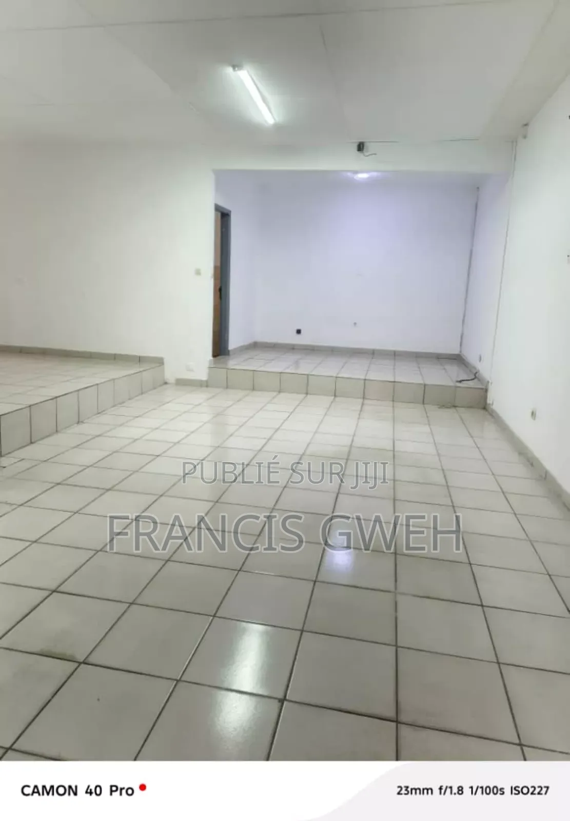 3chbre Villa dans Francis Gweh, Cocody à Louer