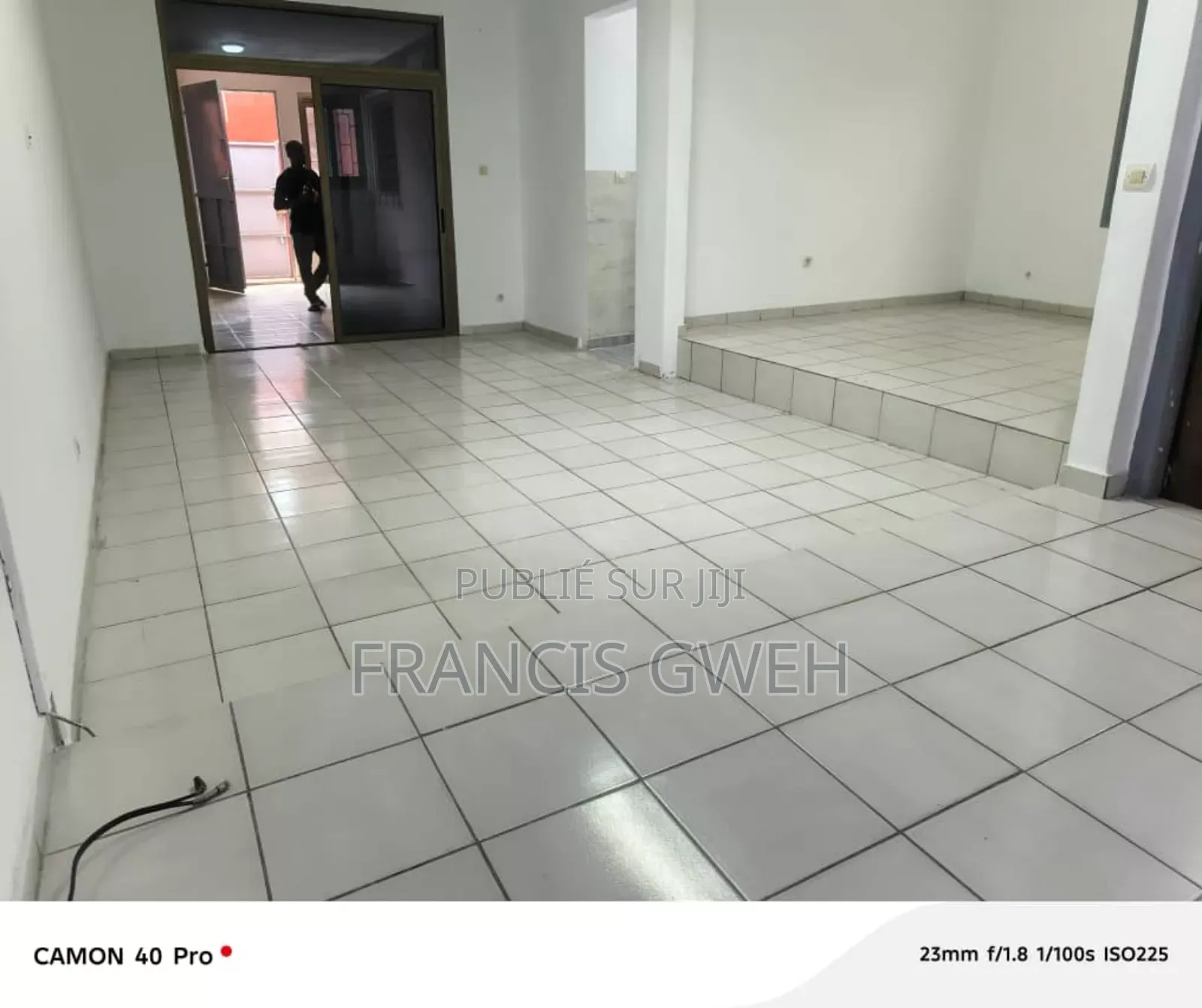 3chbre Villa dans Francis Gweh, Cocody à Louer