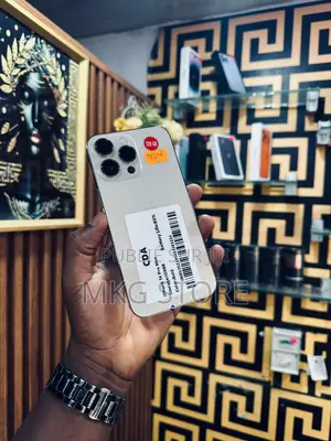 Apple iPhone 14 Pro 128 GB Doré