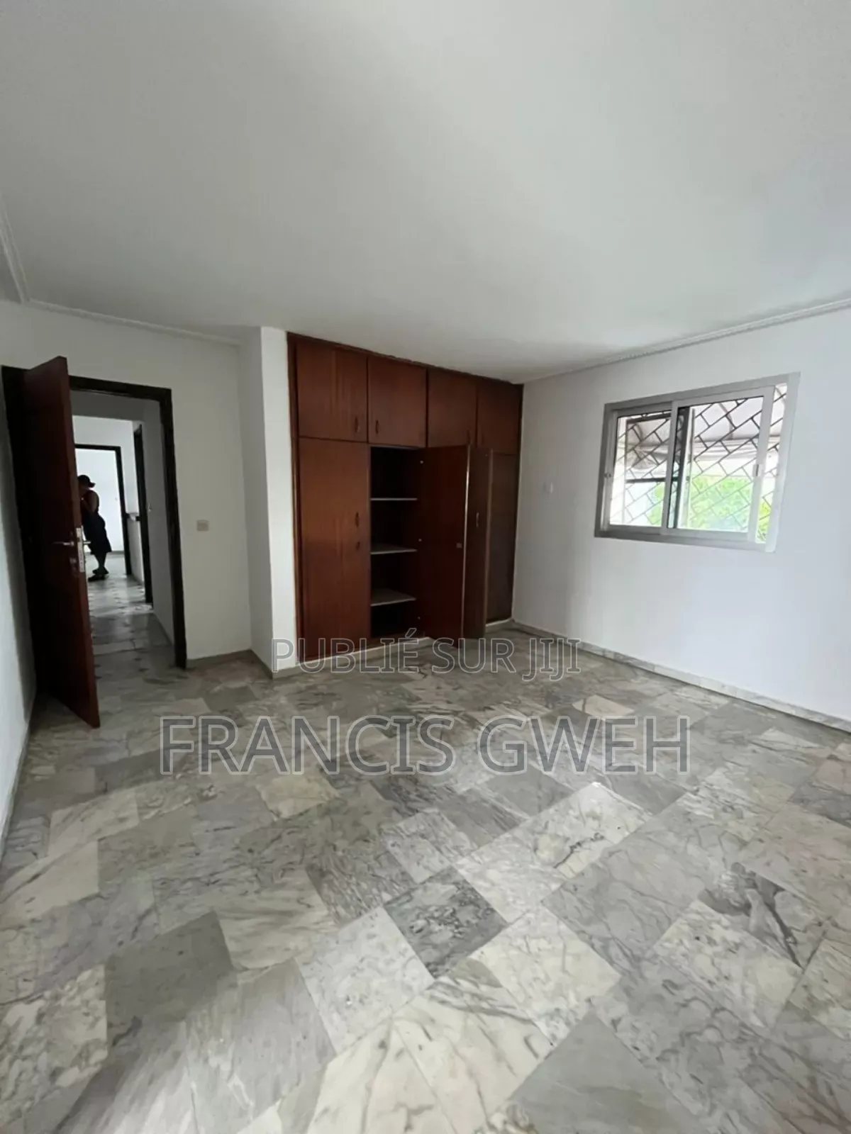 4chbre Duplex dans Francis Gweh, Cocody à Louer