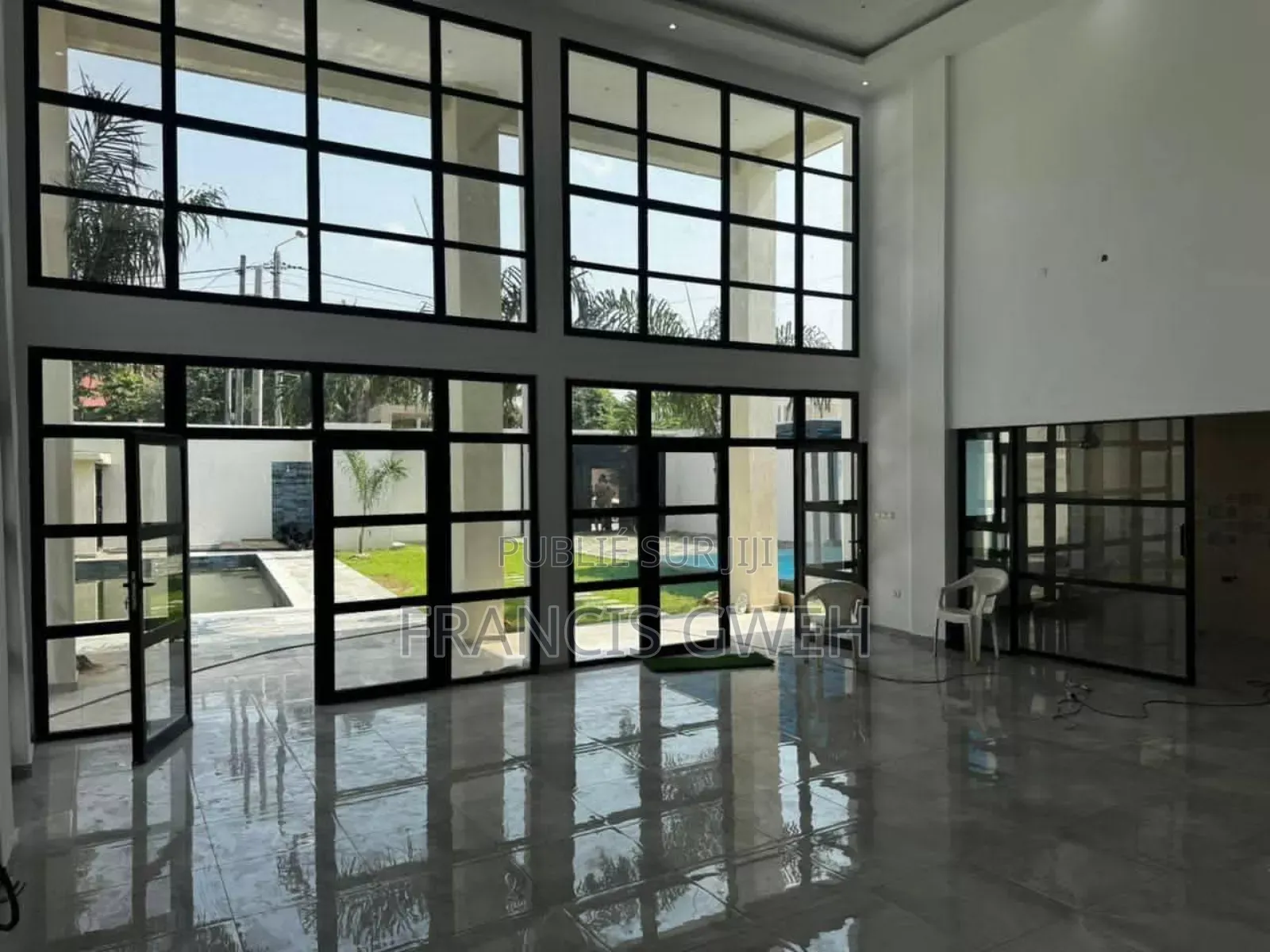 6chbre Duplex dans Francis Gweh, Cocody à Louer