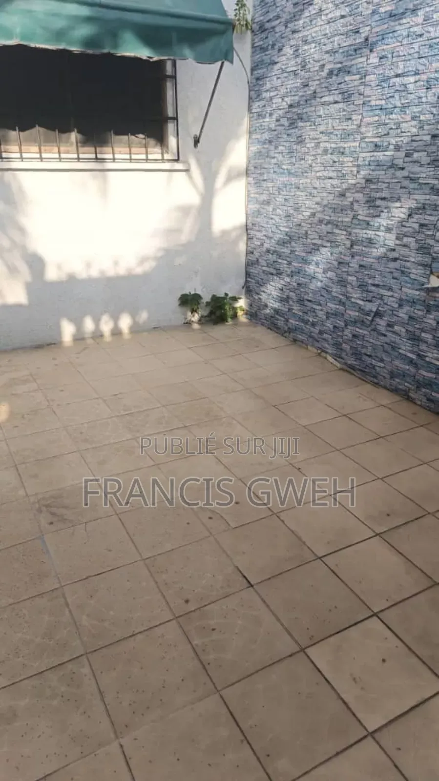 4chbre Duplex dans Francis Gweh, Cocody à Louer