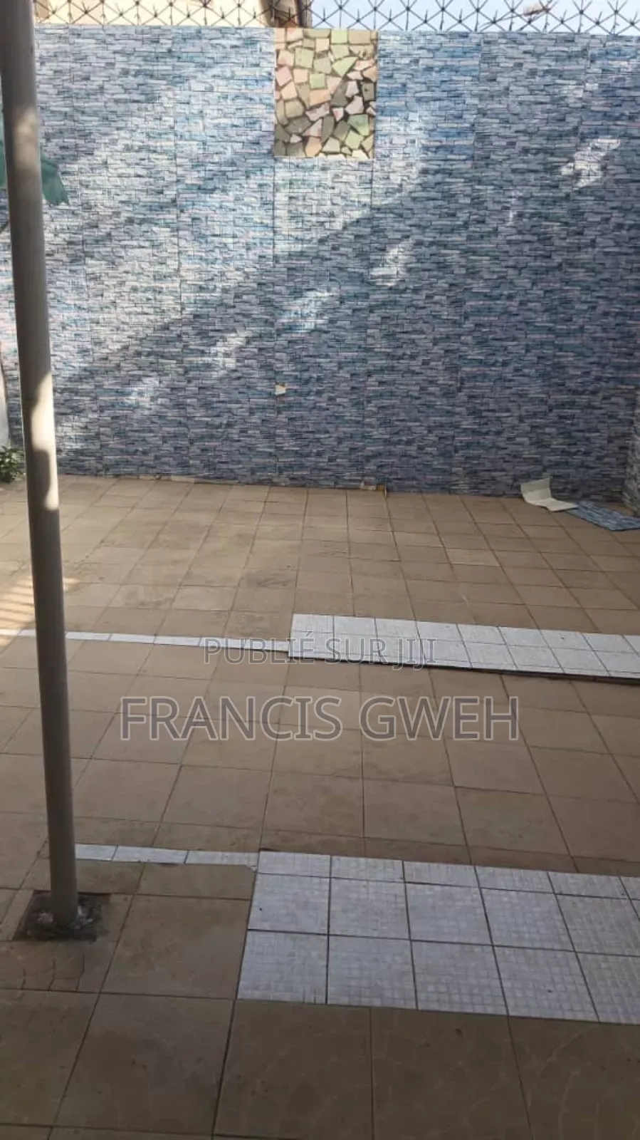 4chbre Duplex dans Francis Gweh, Cocody à Louer