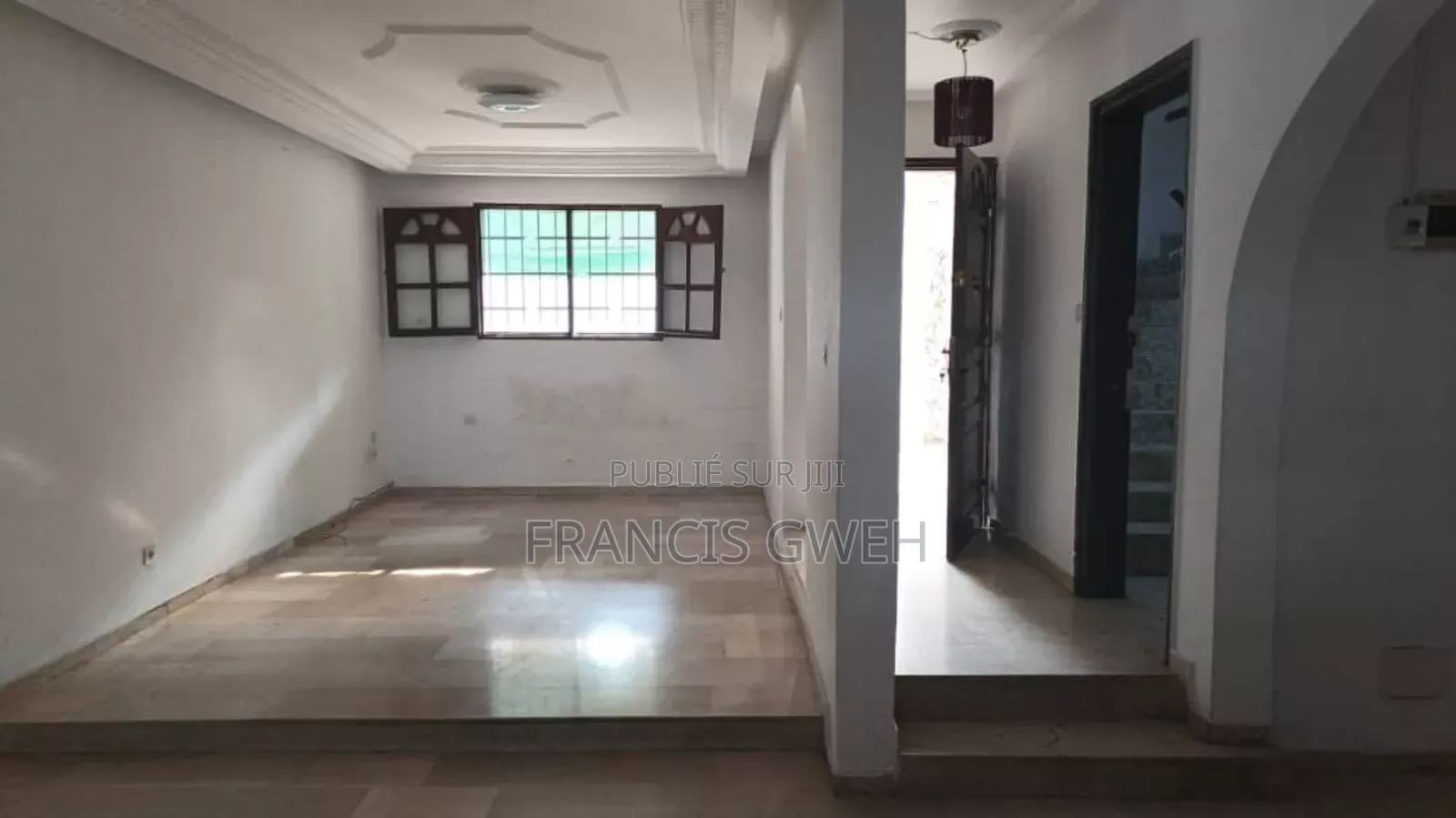 4chbre Duplex dans Francis Gweh, Cocody à Louer