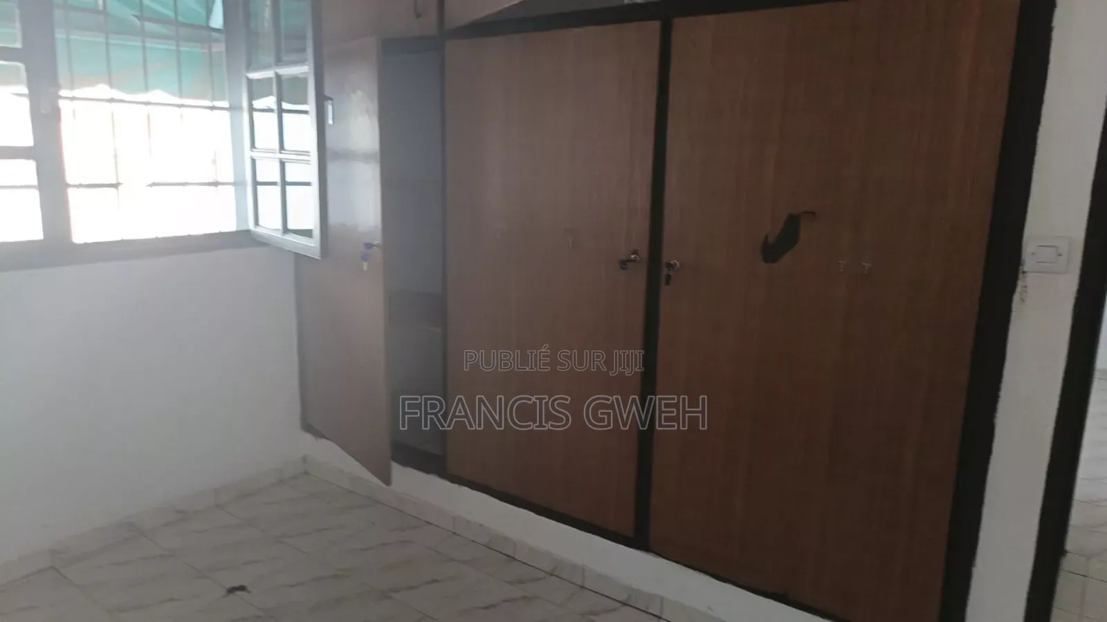 4chbre Duplex dans Francis Gweh, Cocody à Louer
