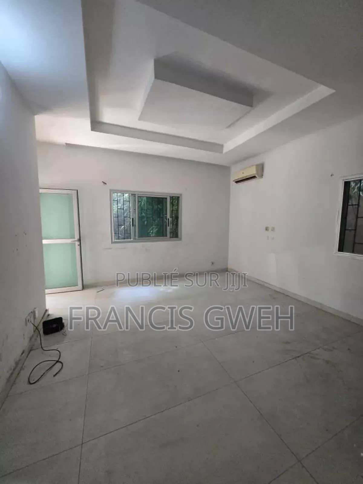 2chbre Appartement dans Francis Gweh, Cocody à Louer